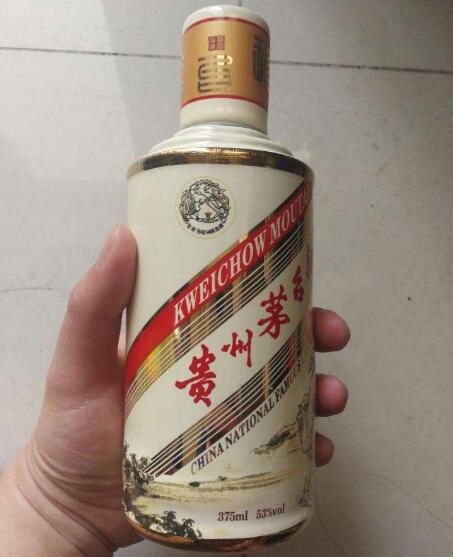 谁有复刻白酒厂家一手货源,茅台A货白酒和原厂茅台有什么区别