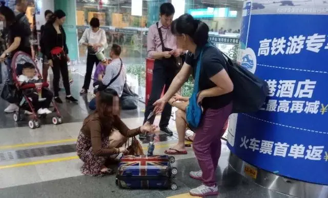 香港代购鞋_香港代购的鞋是正品吗_香港代购买鞋能便宜多少