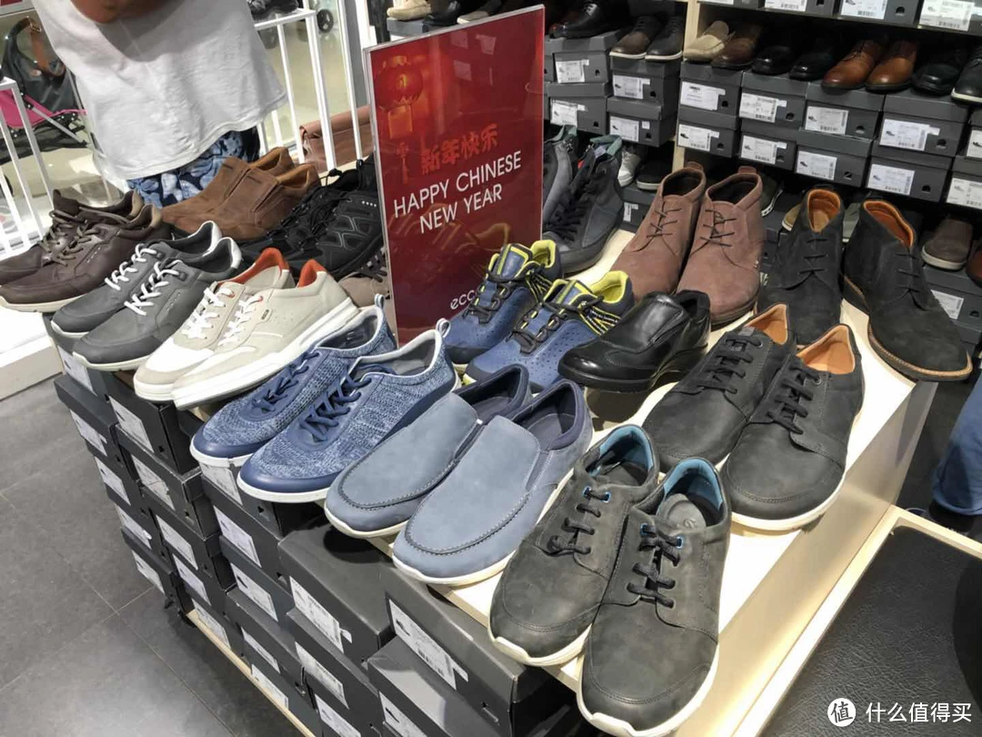 成功的男人背后都会有一双好鞋—打卡ECCO、CLARKS、ROCKPORT三大休闲皮鞋