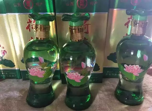 贵州茅台镇荷花酒53度价格_贵洲茅台镇荷花酒价格_贵州茅台镇荷花酒和荷花烟